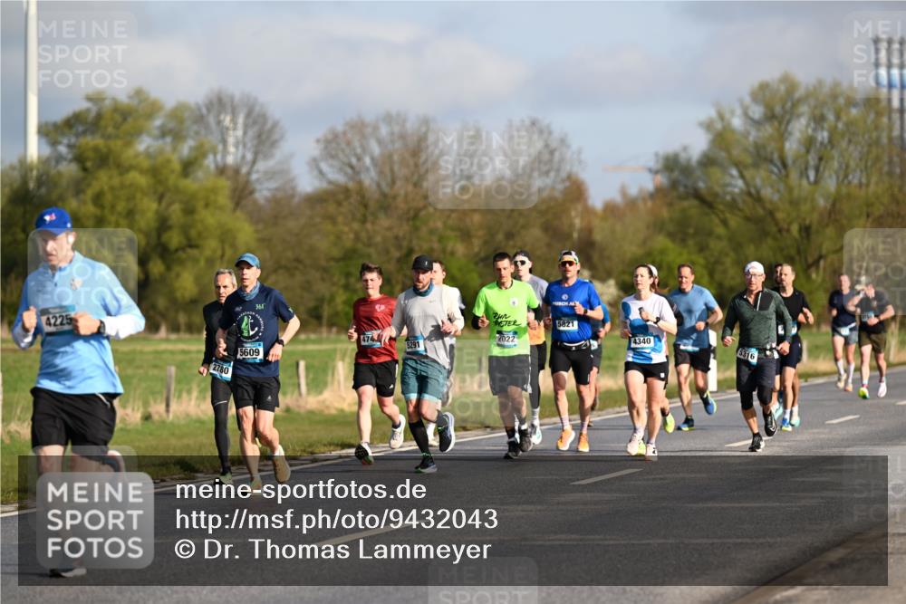 12.04.2026 - 45. Internationalen Wilhelmsburger Insellauf Dr. Thomas Lammeyer http://msf.ph/oto/9432043 12.04.2026 09:13:44 Laufen 361, 4225, 2780, 5609, 474, 5821, 2022, 4340, 5291, 5316 meine-sportfotos.de