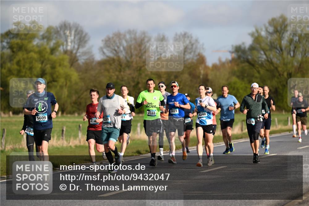 12.04.2026 - 45. Internationalen Wilhelmsburger Insellauf Dr. Thomas Lammeyer http://msf.ph/oto/9432047 12.04.2026 09:13:45 Laufen 2780, 361, 3, 5609, 2022, 5821, 511, 474, 5291, 945, 4340, 5316 meine-sportfotos.de