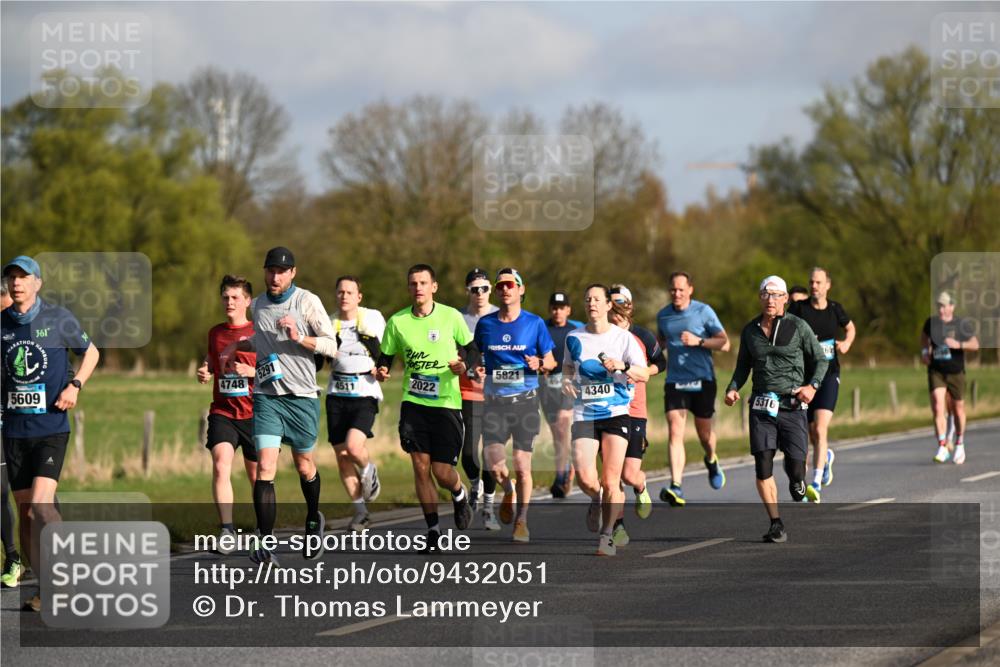 12.04.2026 - 45. Internationalen Wilhelmsburger Insellauf Dr. Thomas Lammeyer http://msf.ph/oto/9432051 12.04.2026 09:13:45 Laufen 361, 5609, 4748, 5291, 2022, 4511, 5821, 4340, 5316 meine-sportfotos.de