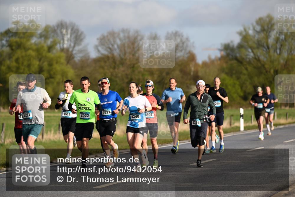 12.04.2026 - 45. Internationalen Wilhelmsburger Insellauf Dr. Thomas Lammeyer http://msf.ph/oto/9432054 12.04.2026 09:13:46 Laufen 475291, 4511, 5821, 2022, 4340, 1807, 5316, 265 meine-sportfotos.de