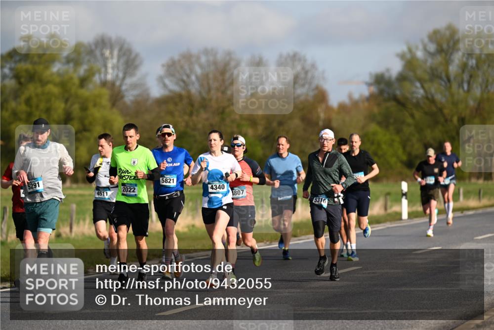 12.04.2026 - 45. Internationalen Wilhelmsburger Insellauf Dr. Thomas Lammeyer http://msf.ph/oto/9432055 12.04.2026 09:13:47 Laufen 5291, 5821, 2022, 4340, 4511, 1807, 5316 meine-sportfotos.de