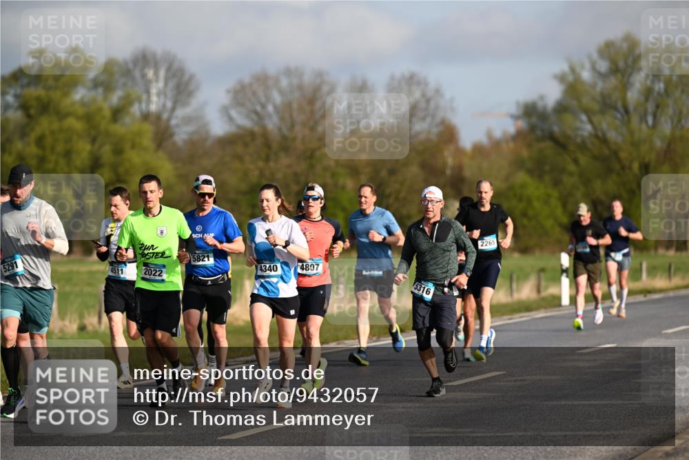 12.04.2026 - 45. Internationalen Wilhelmsburger Insellauf Dr. Thomas Lammeyer http://msf.ph/oto/9432057 12.04.2026 09:13:47 Laufen 5291, 5821, 4511, 2022, 4340, 4807, 5316, 2265 meine-sportfotos.de