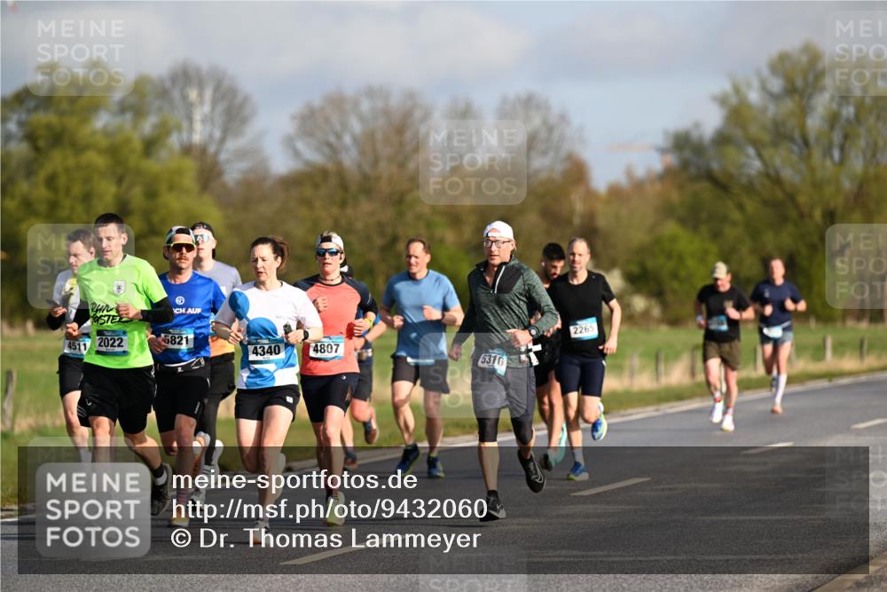 12.04.2026 - 45. Internationalen Wilhelmsburger Insellauf Dr. Thomas Lammeyer http://msf.ph/oto/9432060 12.04.2026 09:13:47 Laufen 4511, 2022, 5821, 4340, 4807, 5316, 2265 meine-sportfotos.de