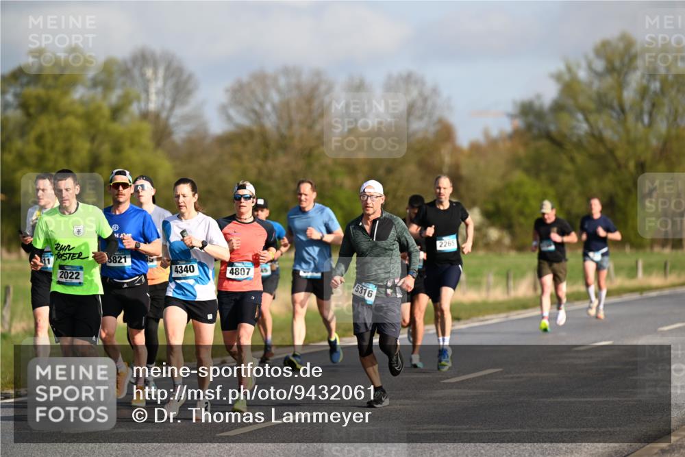 12.04.2026 - 45. Internationalen Wilhelmsburger Insellauf Dr. Thomas Lammeyer http://msf.ph/oto/9432061 12.04.2026 09:13:48 Laufen 821, 4340, 4807, 5316, 2022, 2265 meine-sportfotos.de