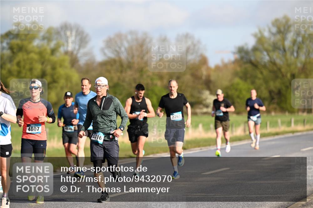 12.04.2026 - 45. Internationalen Wilhelmsburger Insellauf Dr. Thomas Lammeyer http://msf.ph/oto/9432070 12.04.2026 09:13:49 Laufen 4807, 5316, 2265 meine-sportfotos.de