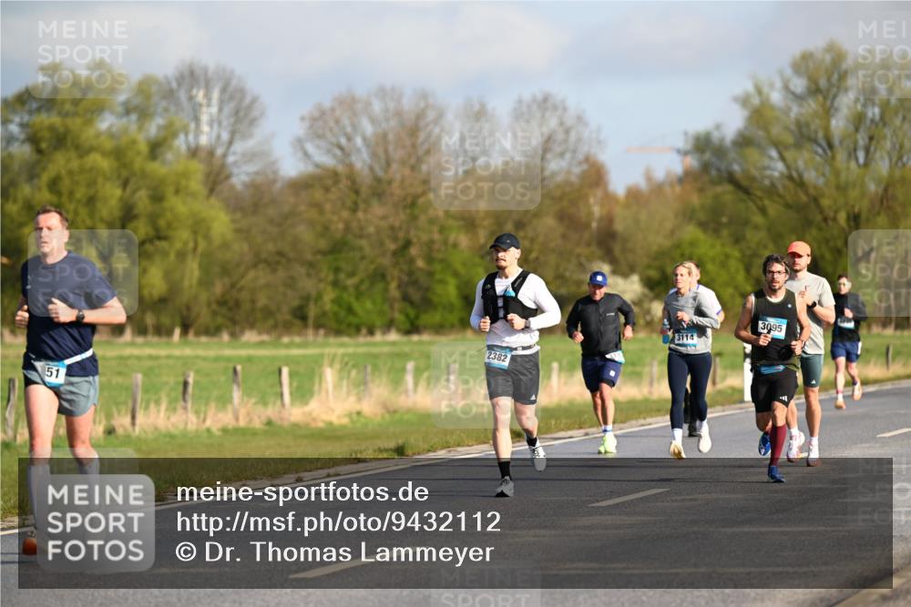 12.04.2026 - 45. Internationalen Wilhelmsburger Insellauf Dr. Thomas Lammeyer http://msf.ph/oto/9432112 12.04.2026 09:13:57 Laufen 51, 2382, 3114, 3095 meine-sportfotos.de
