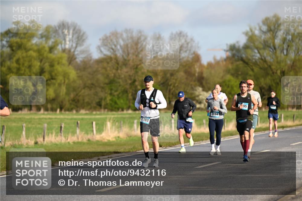 12.04.2026 - 45. Internationalen Wilhelmsburger Insellauf Dr. Thomas Lammeyer http://msf.ph/oto/9432116 12.04.2026 09:13:57 Laufen 2382, 3114, 95 meine-sportfotos.de