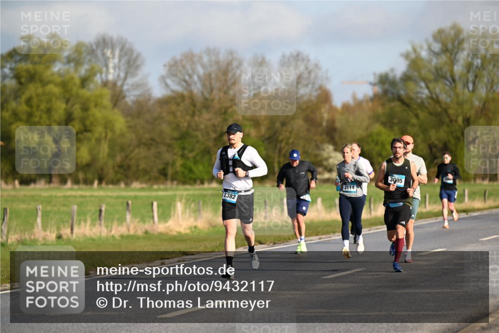 12.04.2026 - 45. Internationalen Wilhelmsburger Insellauf Dr. Thomas Lammeyer http://msf.ph/oto/9432117 12.04.2026 09:13:57 Laufen 2382, 3114, 3095 meine-sportfotos.de