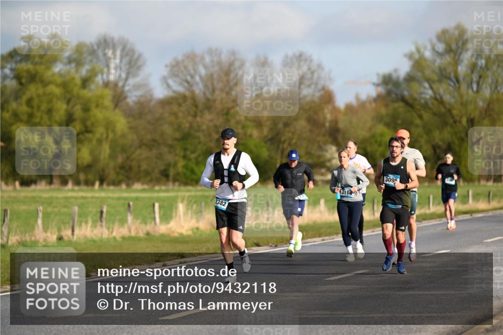 12.04.2026 - 45. Internationalen Wilhelmsburger Insellauf Dr. Thomas Lammeyer http://msf.ph/oto/9432118 12.04.2026 09:13:57 Laufen 2382, 3114, 3095 meine-sportfotos.de