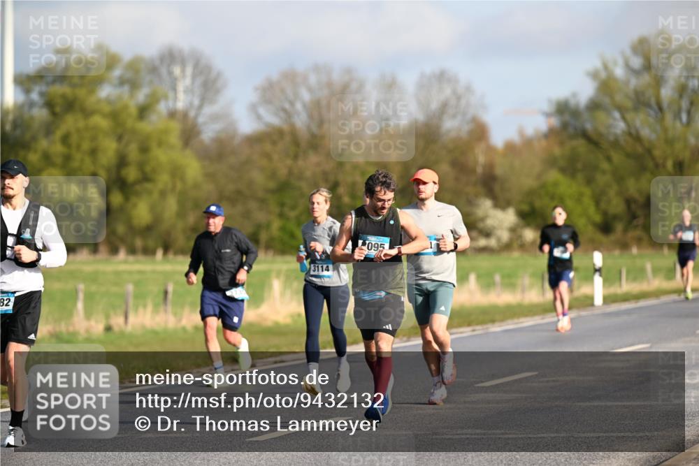 12.04.2026 - 45. Internationalen Wilhelmsburger Insellauf Dr. Thomas Lammeyer http://msf.ph/oto/9432132 12.04.2026 09:14:00 Laufen 82, 3114, 095 meine-sportfotos.de