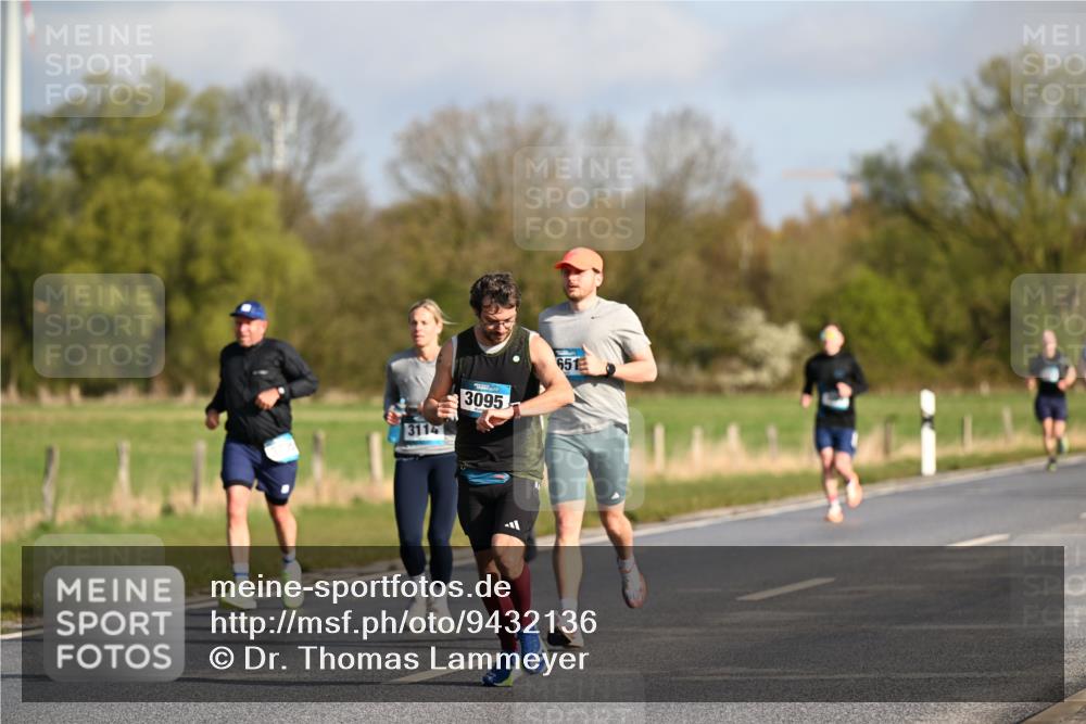 12.04.2026 - 45. Internationalen Wilhelmsburger Insellauf Dr. Thomas Lammeyer http://msf.ph/oto/9432136 12.04.2026 09:14:00 Laufen 3114, 3095, 651 meine-sportfotos.de