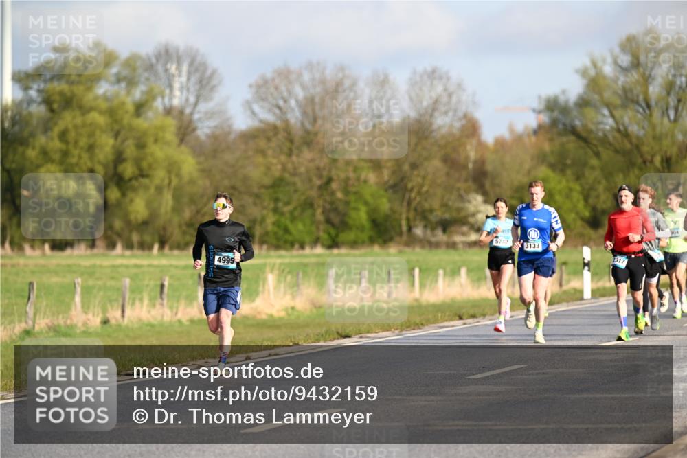 12.04.2026 - 45. Internationalen Wilhelmsburger Insellauf Dr. Thomas Lammeyer http://msf.ph/oto/9432159 12.04.2026 09:14:05 Laufen 4995, 5742, 3133, 2317, 904 meine-sportfotos.de
