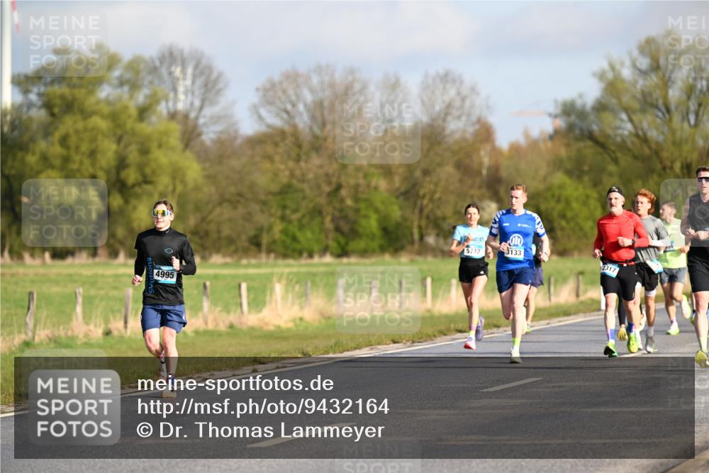 12.04.2026 - 45. Internationalen Wilhelmsburger Insellauf Dr. Thomas Lammeyer http://msf.ph/oto/9432164 12.04.2026 09:14:06 Laufen 4995, 5742, 3133, 2317 meine-sportfotos.de