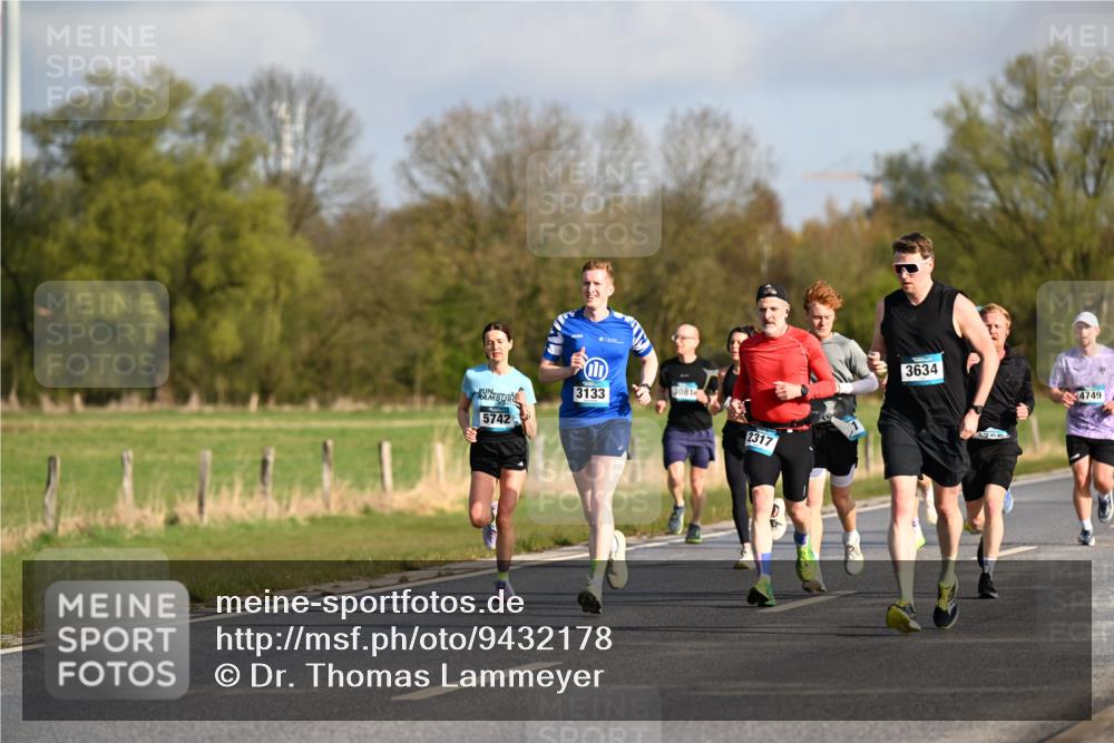 12.04.2026 - 45. Internationalen Wilhelmsburger Insellauf Dr. Thomas Lammeyer http://msf.ph/oto/9432178 12.04.2026 09:14:08 Laufen 3133, 3081, 5742, 2317, 3634, 4749 meine-sportfotos.de