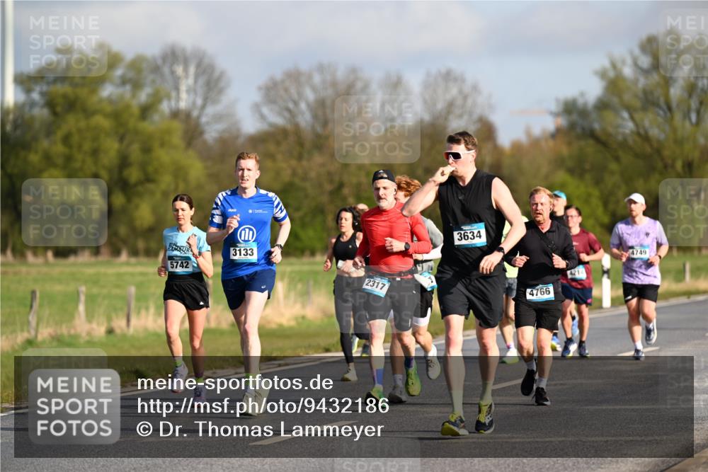 12.04.2026 - 45. Internationalen Wilhelmsburger Insellauf Dr. Thomas Lammeyer http://msf.ph/oto/9432186 12.04.2026 09:14:09 Laufen 5742, 3133, 2317, 3634, 4766, 4214, 4749 meine-sportfotos.de