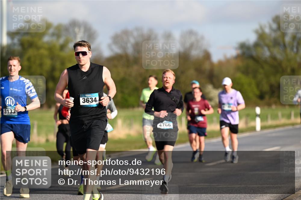 12.04.2026 - 45. Internationalen Wilhelmsburger Insellauf Dr. Thomas Lammeyer http://msf.ph/oto/9432196 12.04.2026 09:14:11 Laufen 3133, 3634, 4766 meine-sportfotos.de