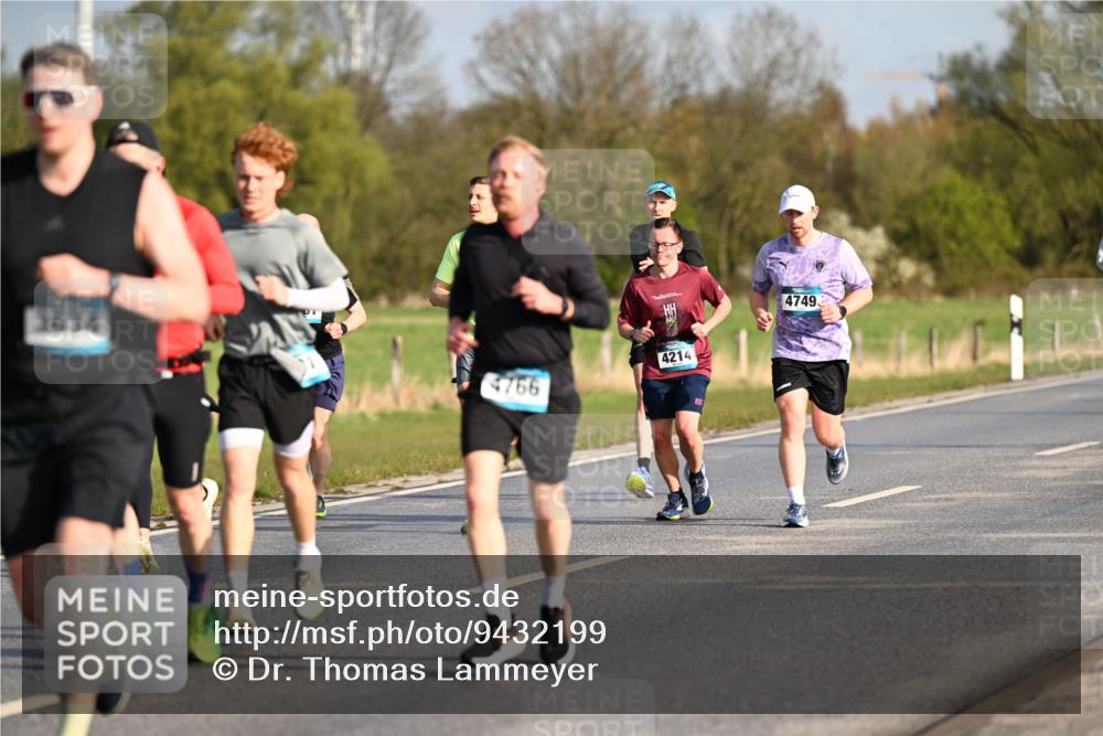12.04.2026 - 45. Internationalen Wilhelmsburger Insellauf Dr. Thomas Lammeyer http://msf.ph/oto/9432199 12.04.2026 09:14:12 Laufen 3834, 4766, 4214, 4749 meine-sportfotos.de