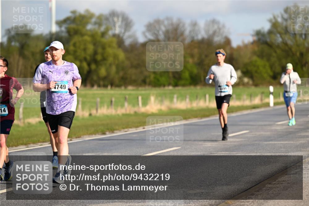 12.04.2026 - 45. Internationalen Wilhelmsburger Insellauf Dr. Thomas Lammeyer http://msf.ph/oto/9432219 12.04.2026 09:14:16 Laufen 14, 4749 meine-sportfotos.de