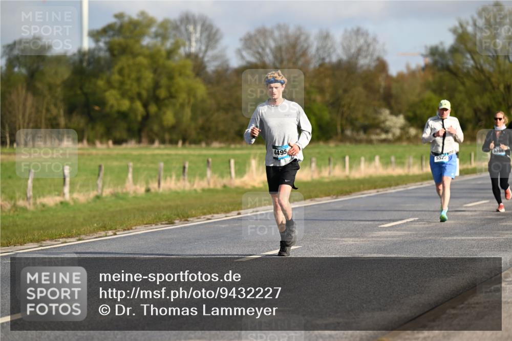 12.04.2026 - 45. Internationalen Wilhelmsburger Insellauf Dr. Thomas Lammeyer http://msf.ph/oto/9432227 12.04.2026 09:14:17 Laufen 4495, 5522, 5764 meine-sportfotos.de