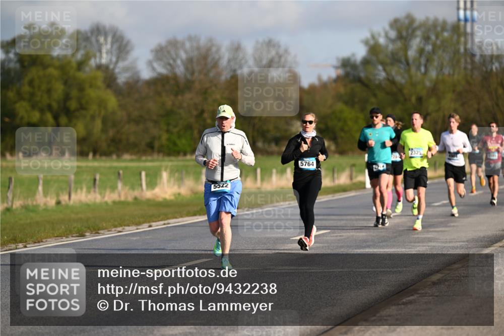 12.04.2026 - 45. Internationalen Wilhelmsburger Insellauf Dr. Thomas Lammeyer http://msf.ph/oto/9432238 12.04.2026 09:14:20 Laufen 5522, 5764, 11244, 2325 meine-sportfotos.de