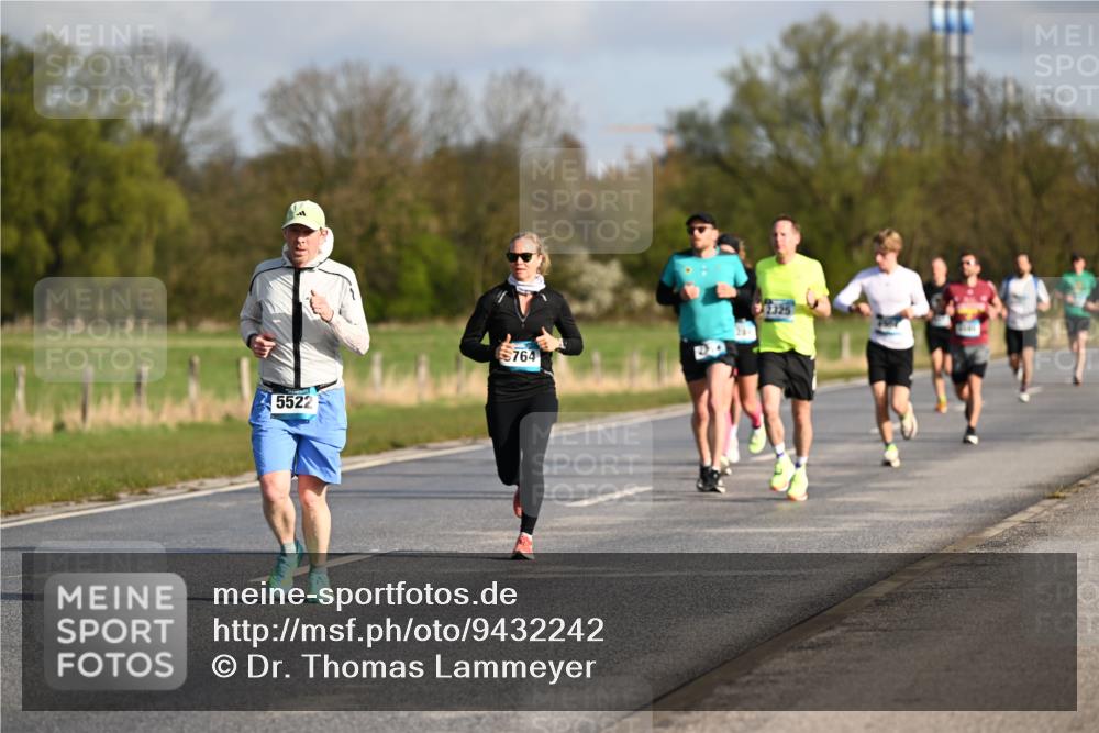 12.04.2026 - 45. Internationalen Wilhelmsburger Insellauf Dr. Thomas Lammeyer http://msf.ph/oto/9432242 12.04.2026 09:14:21 Laufen 5522, 764, 2325 meine-sportfotos.de