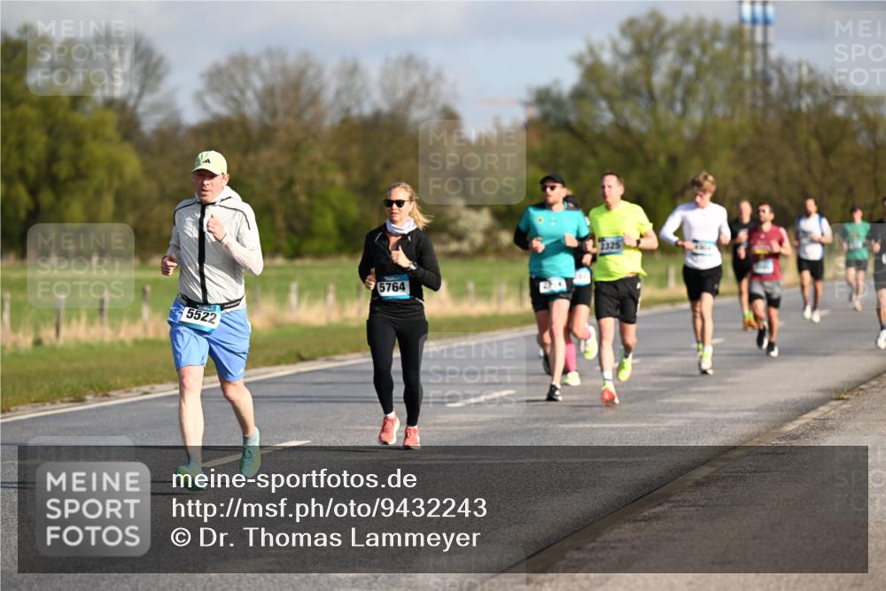 12.04.2026 - 45. Internationalen Wilhelmsburger Insellauf Dr. Thomas Lammeyer http://msf.ph/oto/9432243 12.04.2026 09:14:21 Laufen 5522, 5764 meine-sportfotos.de