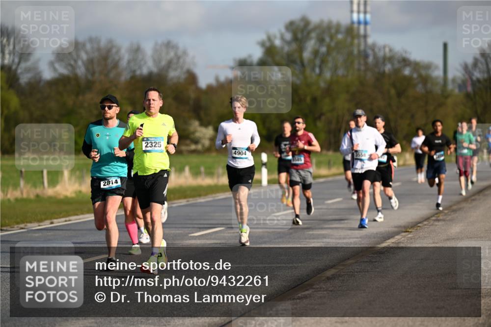 12.04.2026 - 45. Internationalen Wilhelmsburger Insellauf Dr. Thomas Lammeyer http://msf.ph/oto/9432261 12.04.2026 09:14:24 Laufen 2814, 2325, 3558, 4904 meine-sportfotos.de