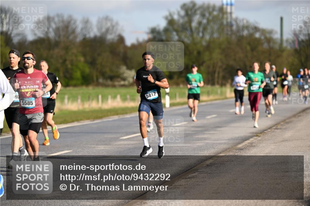 12.04.2026 - 45. Internationalen Wilhelmsburger Insellauf Dr. Thomas Lammeyer http://msf.ph/oto/9432292 12.04.2026 09:14:29 Laufen 91, 5585, 1, 5812 meine-sportfotos.de