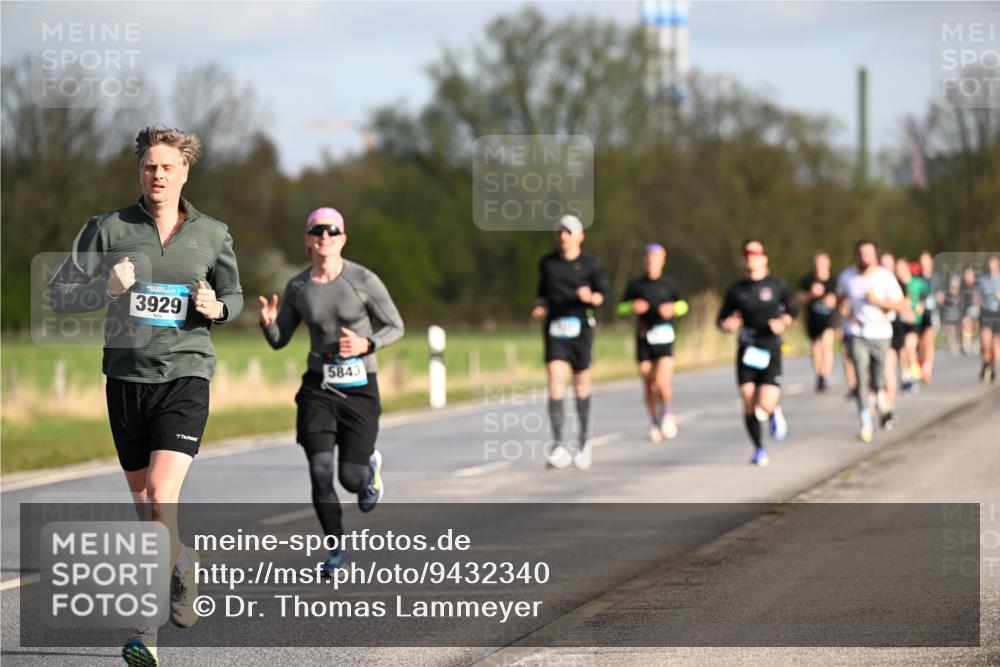 12.04.2026 - 45. Internationalen Wilhelmsburger Insellauf Dr. Thomas Lammeyer http://msf.ph/oto/9432340 12.04.2026 09:14:38 Laufen 3929, 5843 meine-sportfotos.de