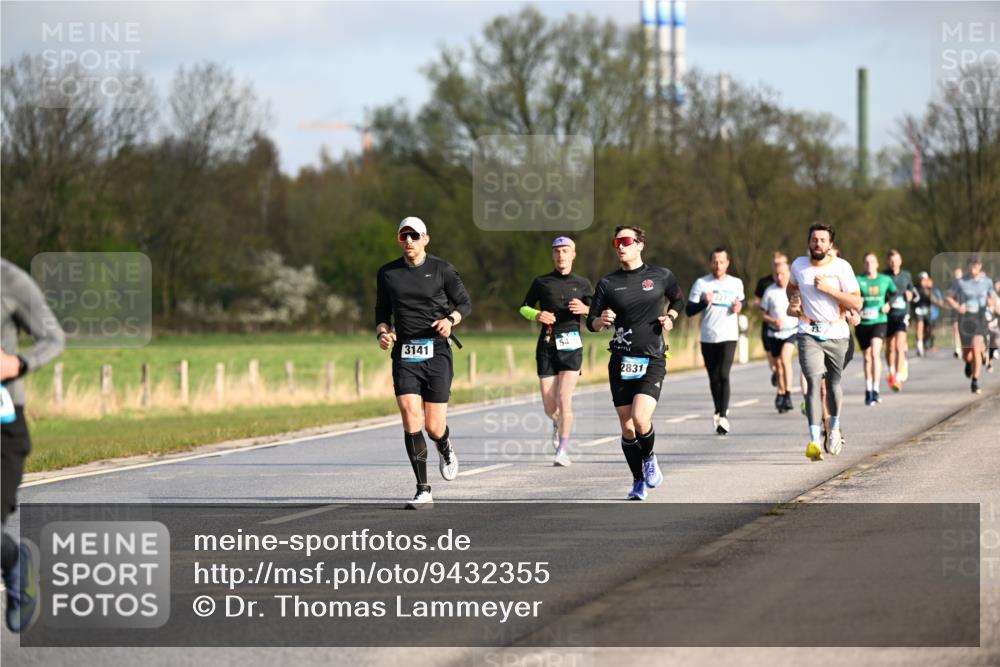 12.04.2026 - 45. Internationalen Wilhelmsburger Insellauf Dr. Thomas Lammeyer http://msf.ph/oto/9432355 12.04.2026 09:14:41 Laufen 3141, 54, 2831 meine-sportfotos.de