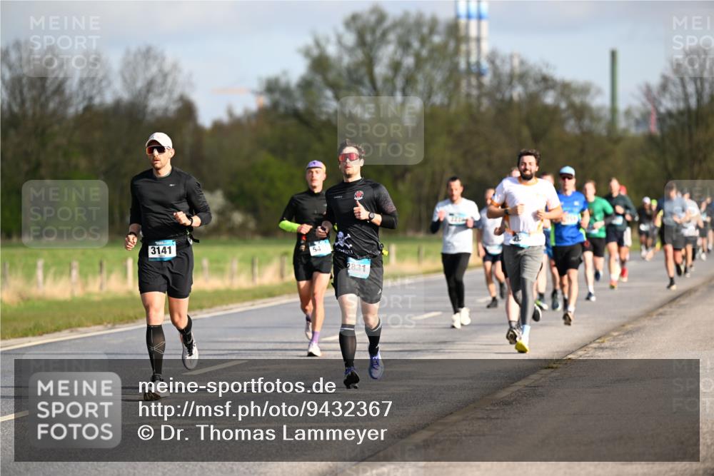 12.04.2026 - 45. Internationalen Wilhelmsburger Insellauf Dr. Thomas Lammeyer http://msf.ph/oto/9432367 12.04.2026 09:14:43 Laufen 3141, 54, 2831 meine-sportfotos.de