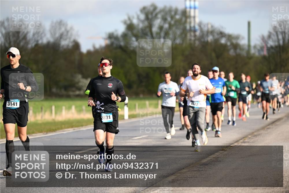 12.04.2026 - 45. Internationalen Wilhelmsburger Insellauf Dr. Thomas Lammeyer http://msf.ph/oto/9432371 12.04.2026 09:14:44 Laufen 3141, 2831, 3270, 4322 meine-sportfotos.de