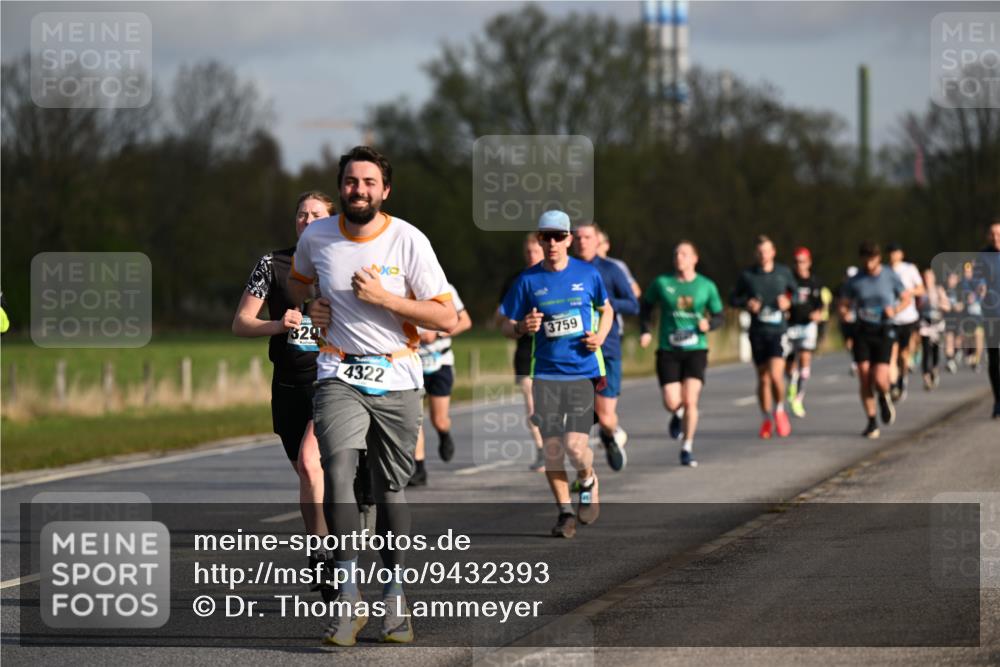 12.04.2026 - 45. Internationalen Wilhelmsburger Insellauf Dr. Thomas Lammeyer http://msf.ph/oto/9432393 12.04.2026 09:14:47 Laufen 320, 4322, 3759 meine-sportfotos.de