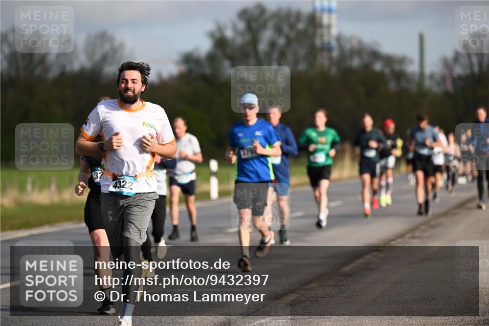 12.04.2026 - 45. Internationalen Wilhelmsburger Insellauf Dr. Thomas Lammeyer http://msf.ph/oto/9432397 12.04.2026 09:14:48 Laufen 37, 4322 meine-sportfotos.de