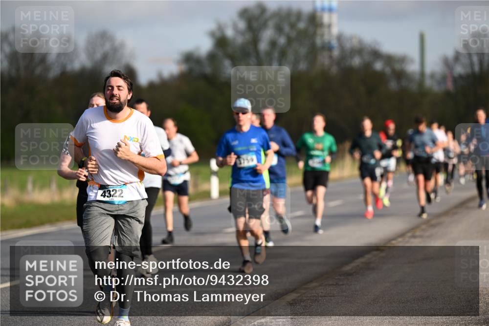 12.04.2026 - 45. Internationalen Wilhelmsburger Insellauf Dr. Thomas Lammeyer http://msf.ph/oto/9432398 12.04.2026 09:14:48 Laufen 4322 meine-sportfotos.de