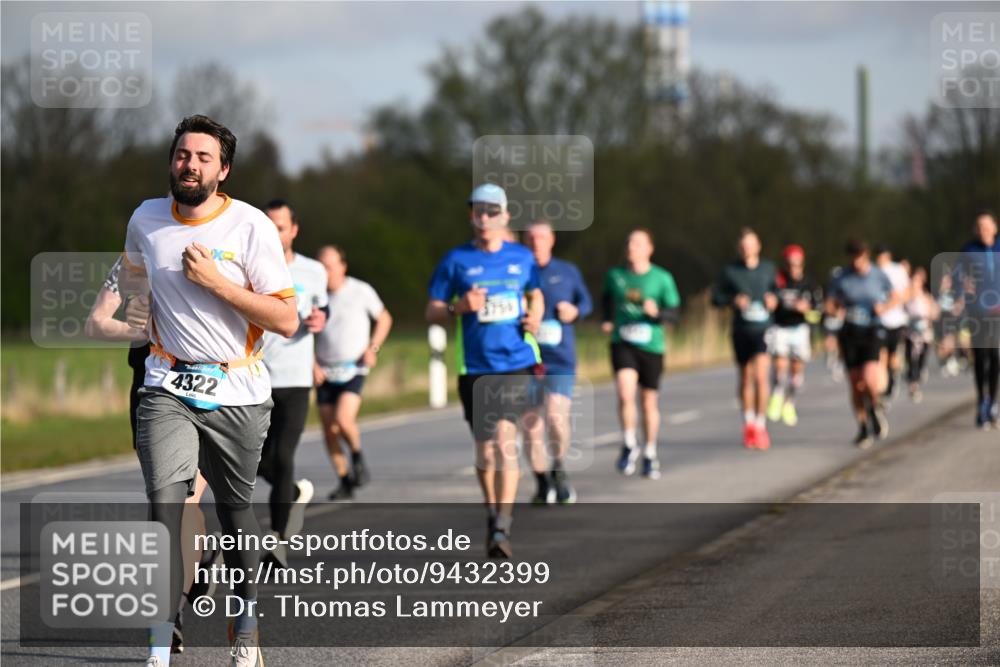 12.04.2026 - 45. Internationalen Wilhelmsburger Insellauf Dr. Thomas Lammeyer http://msf.ph/oto/9432399 12.04.2026 09:14:48 Laufen 4322, 3755 meine-sportfotos.de
