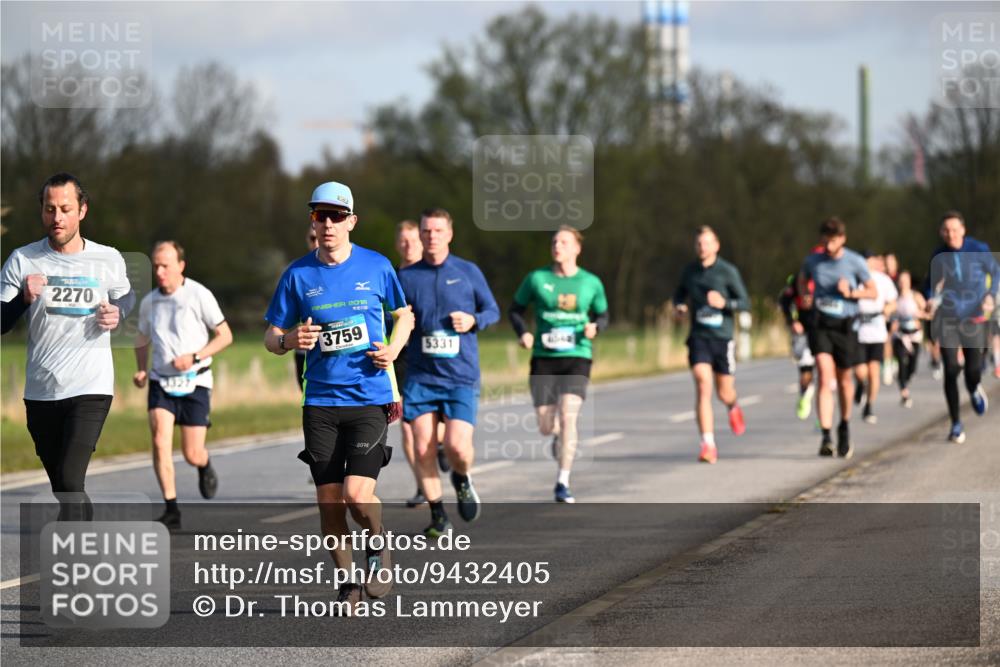 12.04.2026 - 45. Internationalen Wilhelmsburger Insellauf Dr. Thomas Lammeyer http://msf.ph/oto/9432405 12.04.2026 09:14:49 Laufen 2270, 2016, 3327, 3759, 5331 meine-sportfotos.de