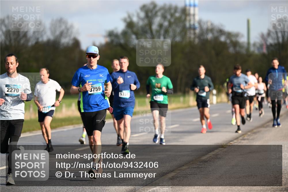 12.04.2026 - 45. Internationalen Wilhelmsburger Insellauf Dr. Thomas Lammeyer http://msf.ph/oto/9432406 12.04.2026 09:14:50 Laufen 2270, 2016, 3759, 5331, 215, 43 meine-sportfotos.de