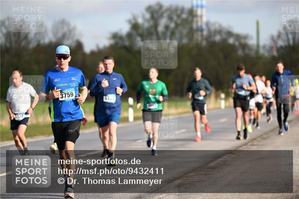 12.04.2026 - 45. Internationalen Wilhelmsburger Insellauf Dr. Thomas Lammeyer http://msf.ph/oto/9432411 12.04.2026 09:14:50 Laufen 2016, 3759, 5331 meine-sportfotos.de