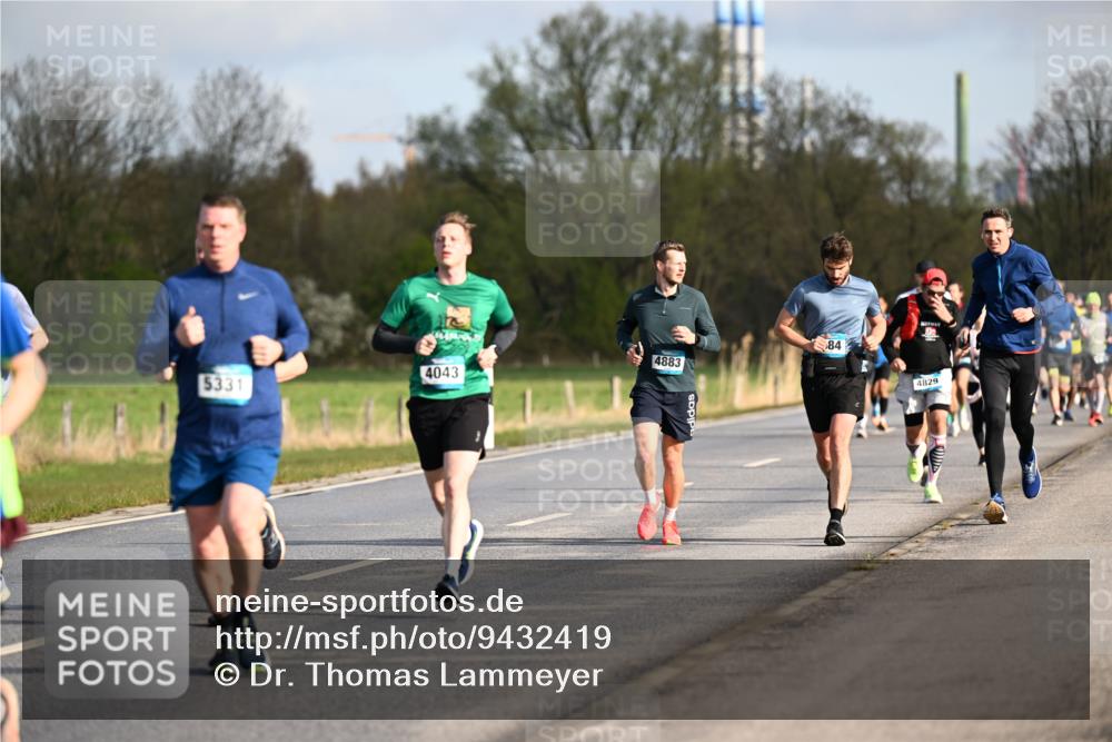 12.04.2026 - 45. Internationalen Wilhelmsburger Insellauf Dr. Thomas Lammeyer http://msf.ph/oto/9432419 12.04.2026 09:14:51 Laufen 4043, 5331, 4883, 84, 4829 meine-sportfotos.de