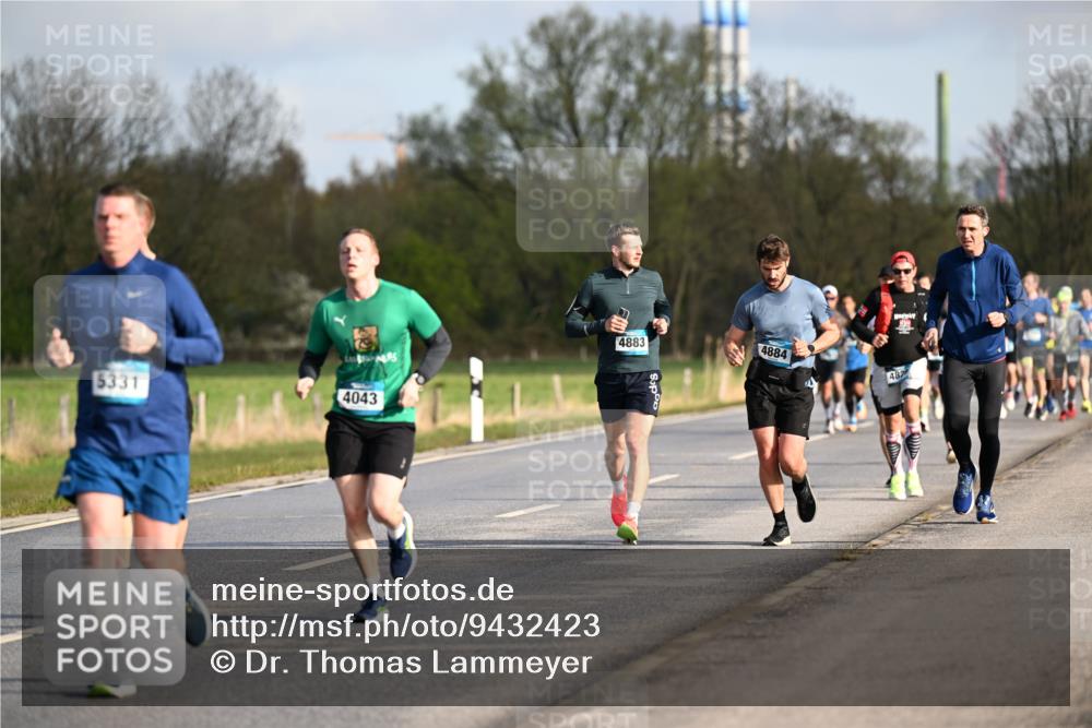 12.04.2026 - 45. Internationalen Wilhelmsburger Insellauf Dr. Thomas Lammeyer http://msf.ph/oto/9432423 12.04.2026 09:14:52 Laufen 5331, 4043, 4883, 4884, 482 meine-sportfotos.de