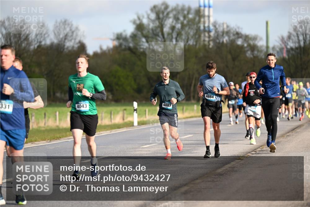12.04.2026 - 45. Internationalen Wilhelmsburger Insellauf Dr. Thomas Lammeyer http://msf.ph/oto/9432427 12.04.2026 09:14:53 Laufen 4043, 331, 4883, 4884, 4829 meine-sportfotos.de