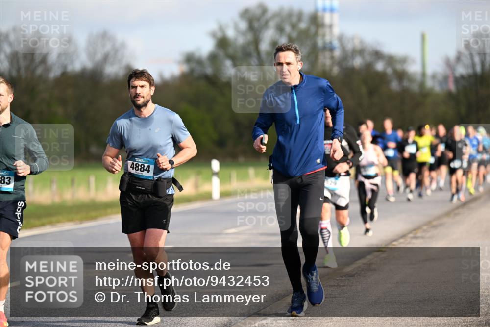 12.04.2026 - 45. Internationalen Wilhelmsburger Insellauf Dr. Thomas Lammeyer http://msf.ph/oto/9432453 12.04.2026 09:14:57 Laufen 83, 4884 meine-sportfotos.de