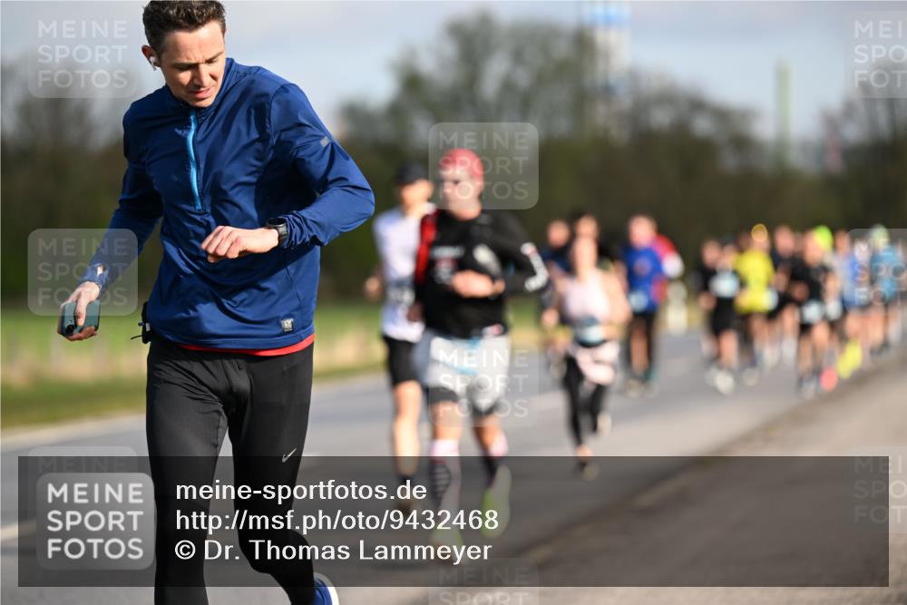 12.04.2026 - 45. Internationalen Wilhelmsburger Insellauf Dr. Thomas Lammeyer http://msf.ph/oto/9432468 12.04.2026 09:14:59 Laufen  meine-sportfotos.de