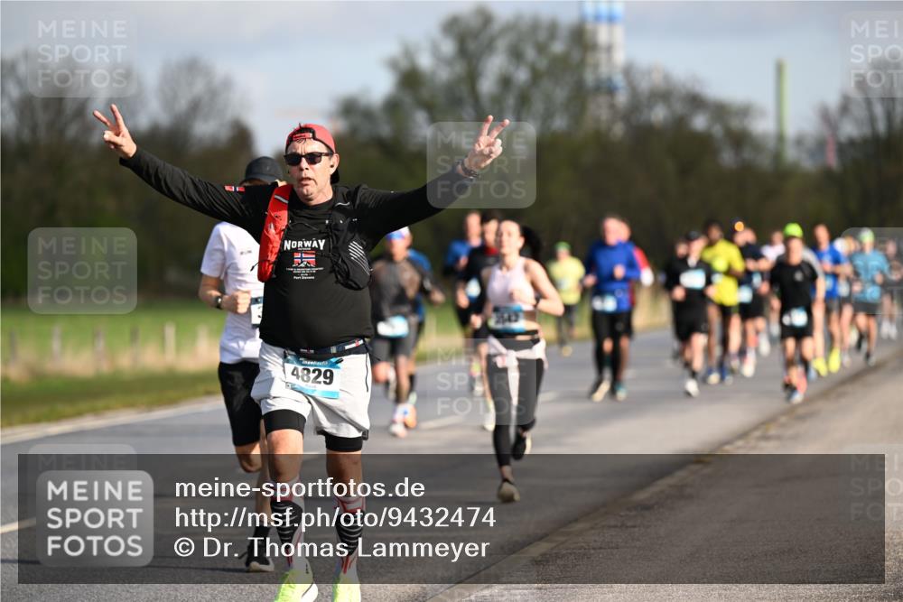 12.04.2026 - 45. Internationalen Wilhelmsburger Insellauf Dr. Thomas Lammeyer http://msf.ph/oto/9432474 12.04.2026 09:15:00 Laufen 4829 meine-sportfotos.de