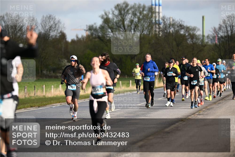 12.04.2026 - 45. Internationalen Wilhelmsburger Insellauf Dr. Thomas Lammeyer http://msf.ph/oto/9432483 12.04.2026 09:15:02 Laufen 2702, 4521, 4050, 4000, 3447, 3609, 38, 4493 meine-sportfotos.de
