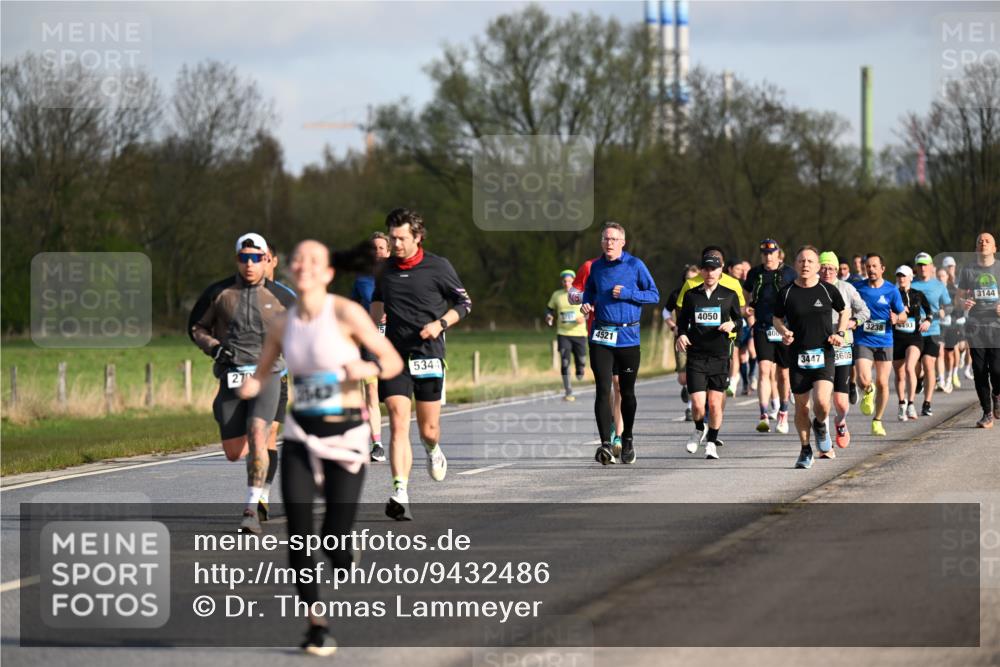 12.04.2026 - 45. Internationalen Wilhelmsburger Insellauf Dr. Thomas Lammeyer http://msf.ph/oto/9432486 12.04.2026 09:15:02 Laufen 4050, 4521, 5344, 27, 3447, 3605, 3238, 493, 3144 meine-sportfotos.de