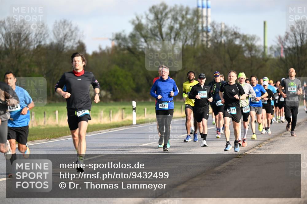 12.04.2026 - 45. Internationalen Wilhelmsburger Insellauf Dr. Thomas Lammeyer http://msf.ph/oto/9432499 12.04.2026 09:15:04 Laufen 4384, 53, 4521, 4050, 400, 3447, 3605, 1493, 3144 meine-sportfotos.de
