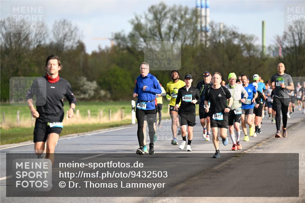 12.04.2026 - 45. Internationalen Wilhelmsburger Insellauf Dr. Thomas Lammeyer http://msf.ph/oto/9432503 12.04.2026 09:15:05 Laufen 4521, 301, 4050, 3447, 3605, 238, 314 meine-sportfotos.de