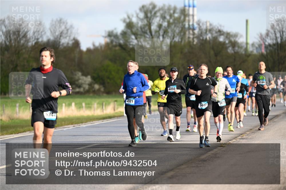 12.04.2026 - 45. Internationalen Wilhelmsburger Insellauf Dr. Thomas Lammeyer http://msf.ph/oto/9432504 12.04.2026 09:15:05 Laufen 5344, 4521, 4050, 30, 4000, 3447, 3605, 38, 493, 3144 meine-sportfotos.de